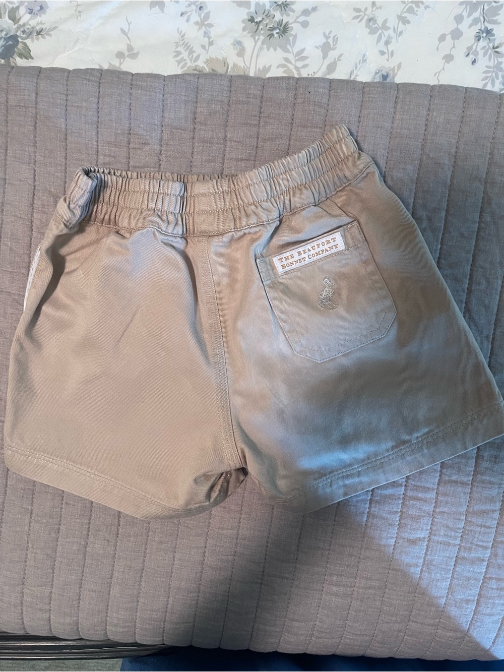 The Beaufort Bonnet Company Tan Elastic-Waist Kids Shorts